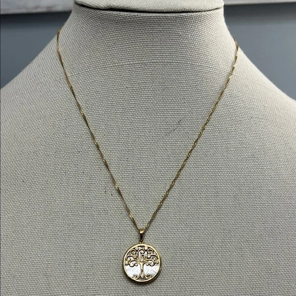 2OMM MOTHER-OF-PEARL WITH 0.10CTW WHITE ZIRCON TREE OF LIFE PENDANT - Picture 2 of 5